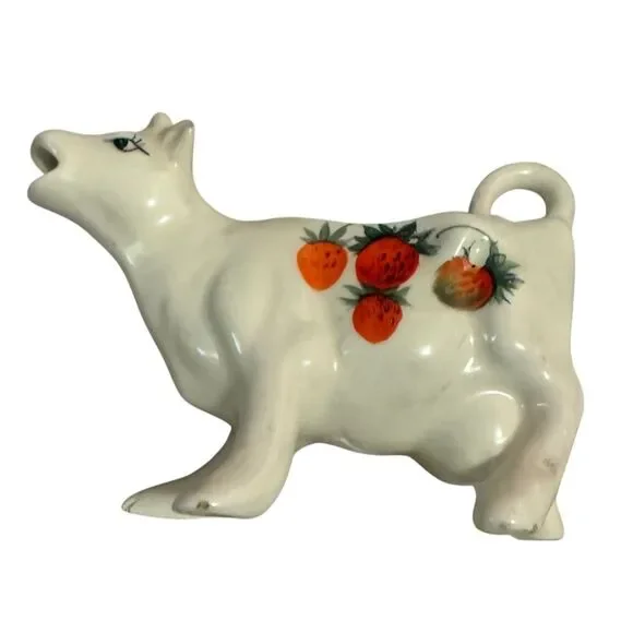 Vintage porcelain Strawberry Cow Creamer - Picture 9 of 16